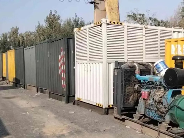 新龙200KW柴油发电机机组每小时油耗是多少？